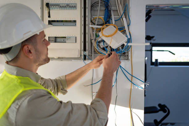 Best Affordable Emergency Electrician  in Santa Venetia, CA